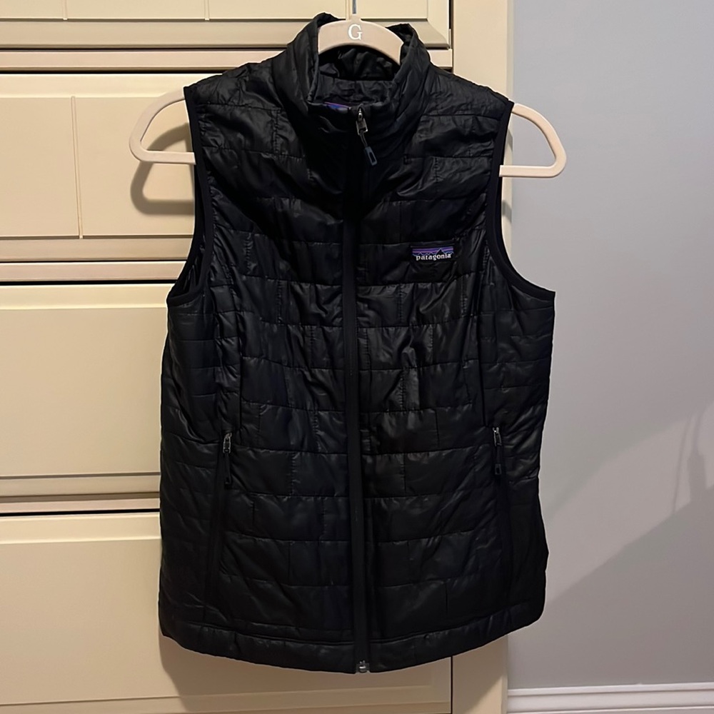 Patagonia size small black vest